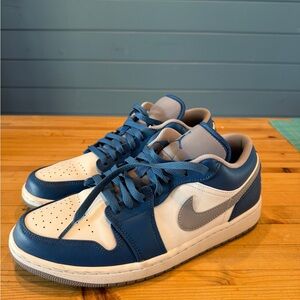 Nike Jordan 1 low Men’s Size 10